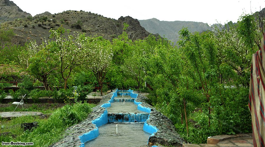 فضای سبز هتل کوهستان بیرجند