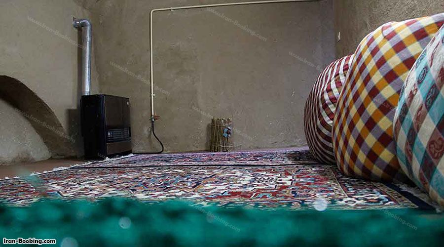 اتاق اقامتگاه بومگردی نار تی‌ تی یزد