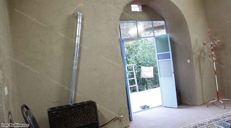 فضای داخلی اتاق بومگردی نارتی‌ تی تفت