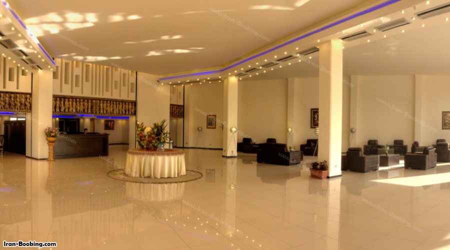 عکس لابی هتل نگارستان کاشان