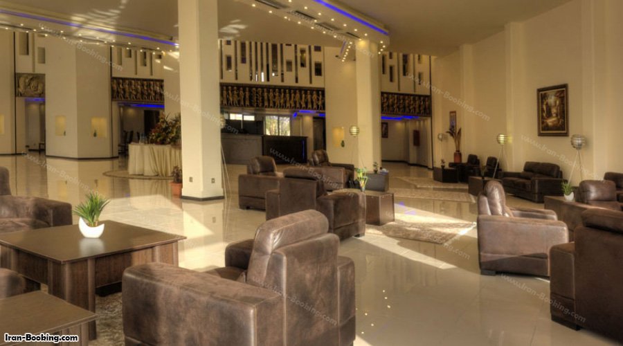 لابی هتل نگارستان کاشان