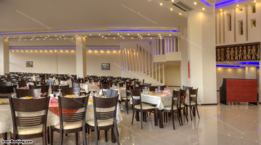 رستوران هتل نگارستان کاشان