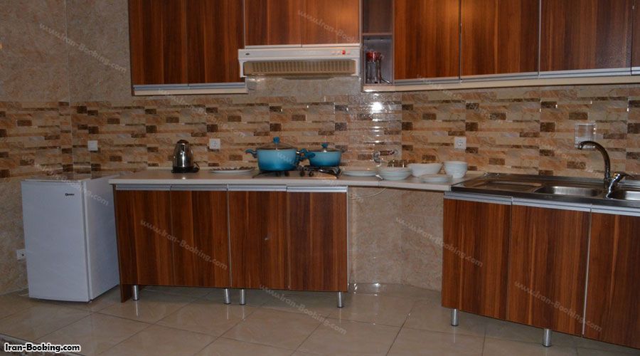 آشپزخانه آپارتمان هتل نیک حاتم چالوس