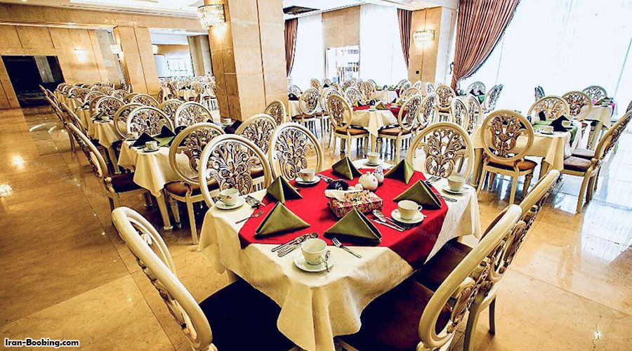 میز رستوران هتل پانوراما کیش