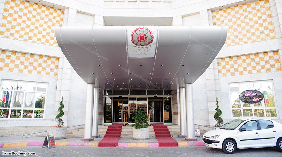 ورودی هتل پارس مشهد