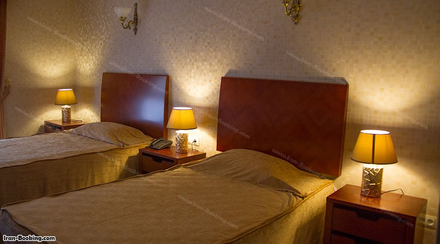 اتاق توئین هتل کاروانسرای آبادان