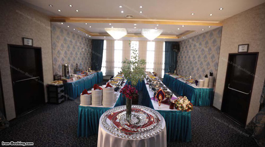 رستوران هتل پارسیا قم