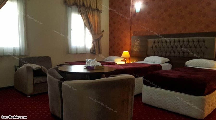 اتاق توئین هتل پارسیا قم