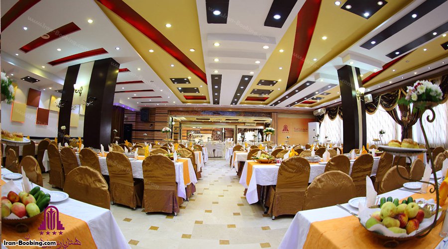 رستوران هتل پارسیان آزادی همدان