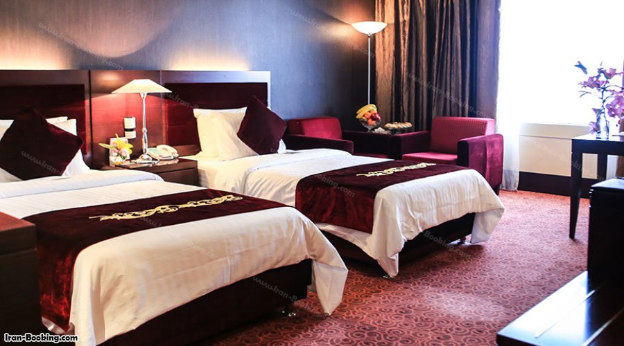 اتاق توئین هتل آزادی تهران