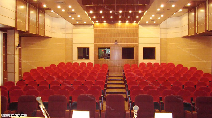 سالن کنفرانس هتل پارسیان کرمانشاه