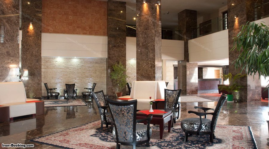 عکس لابی هتل پارسیان کرمانشاه