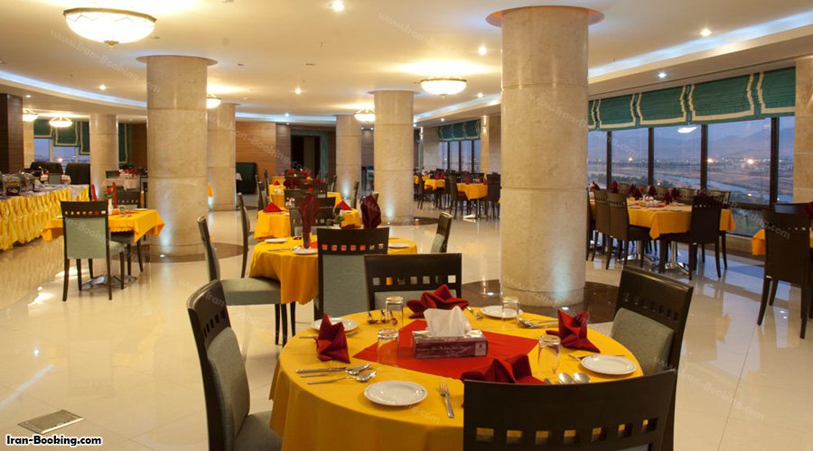 رستوران هتل پارسیان کرمانشاه