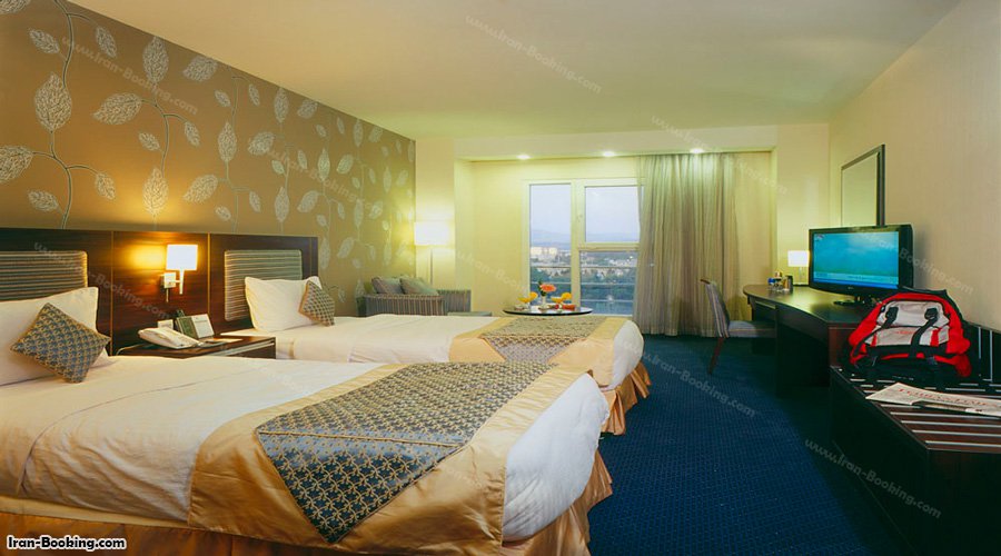 اتاق توئین هتل پارسیان کرمانشاه