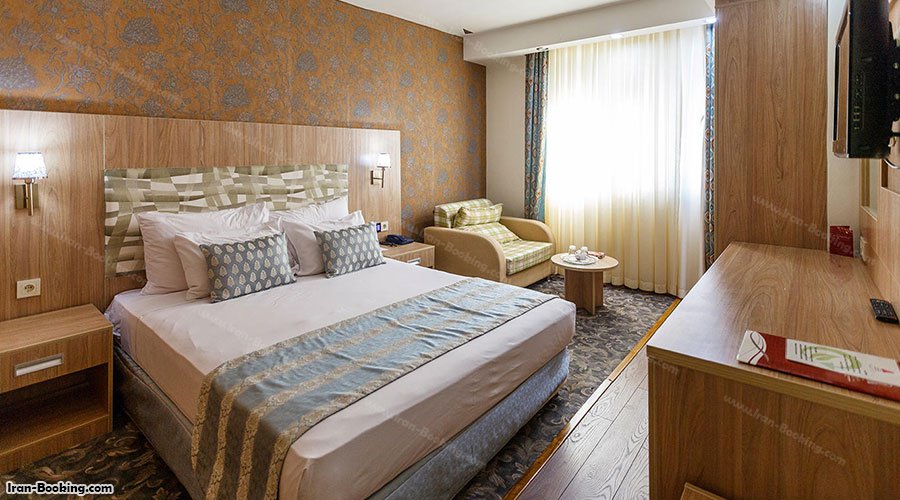 عکس اتاق دوتخته هتل پارسیان شیراز