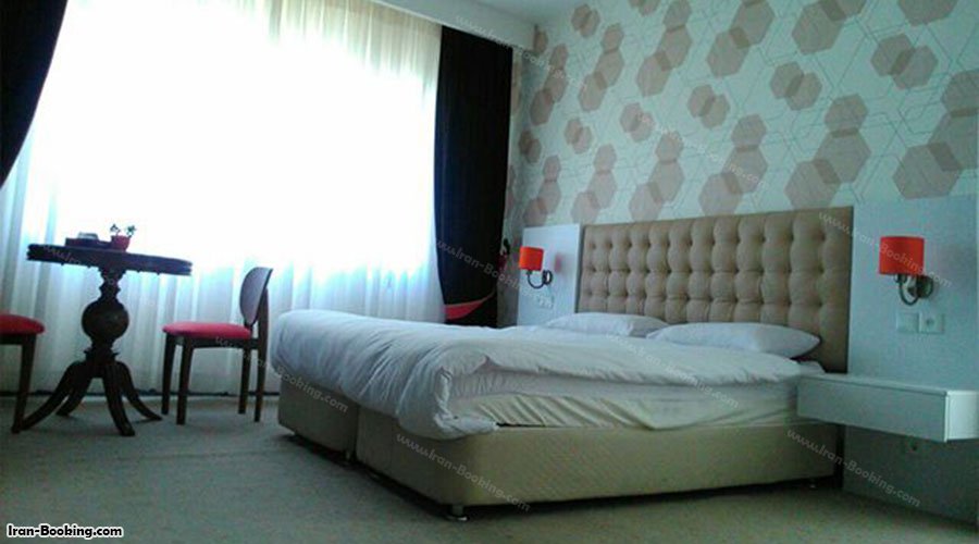 اتاق هتل پولاد کف سپیدان