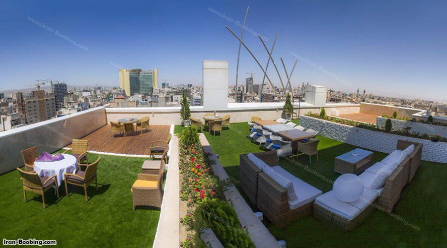 کافه بام هتل رفاه مشهد