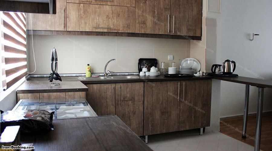 آشپزخانه اتاق پانسیون رز تهران