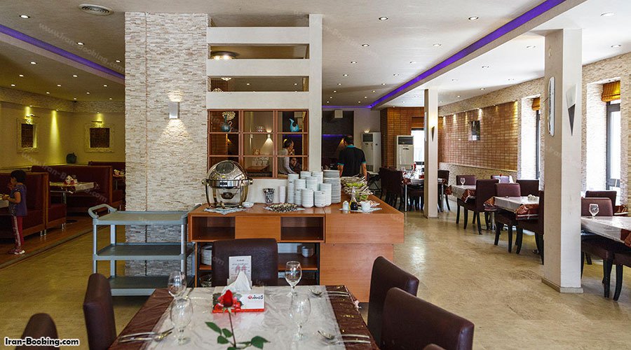 عکس رستوران هتل خانه رز کاشان