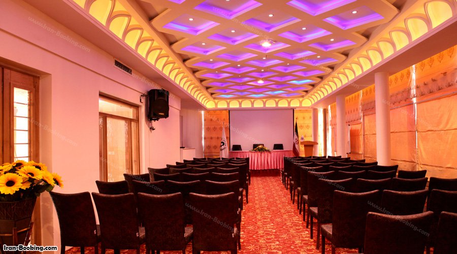 سالن کنفرانس هتل سفیر اصفهان
