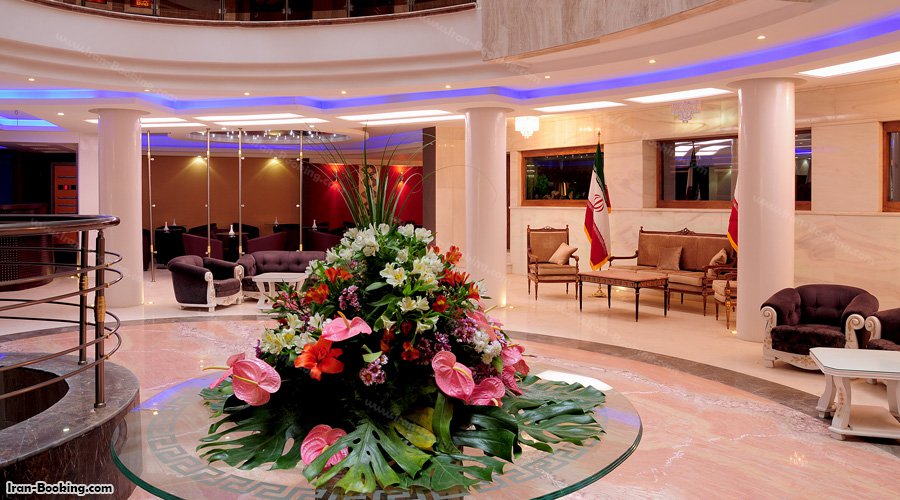 لابی هتل سفیر اصفهان