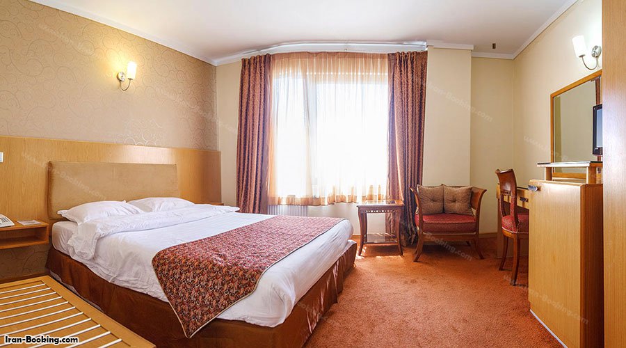 اتاق دوتخته هتل ساینا تهران