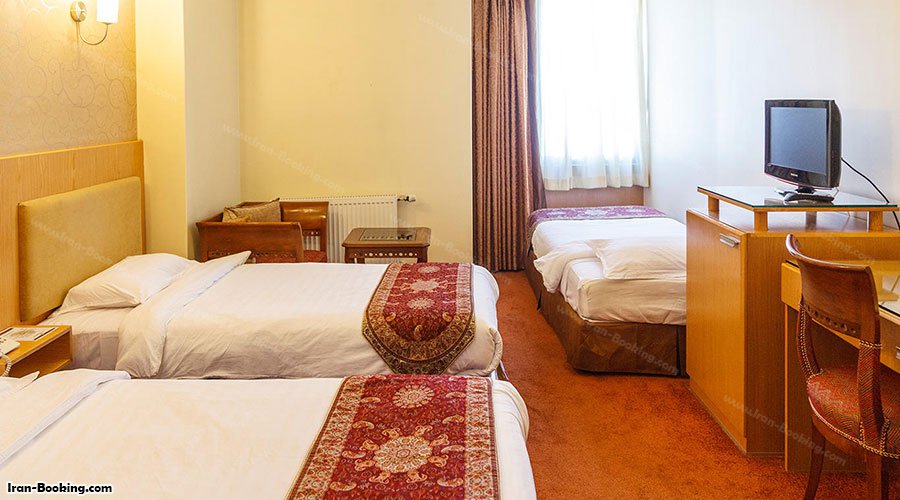 اتاق سه تخته هتل ساینا تهران