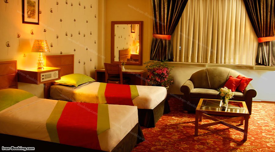 تخت آپارتمان رویال هتل سلام مشهد