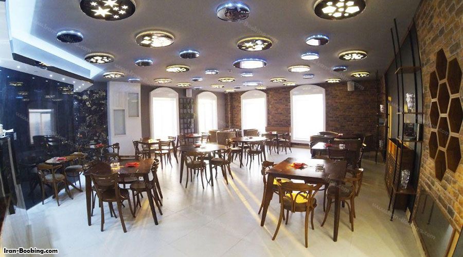 کافی شاپ هتل سارای اردبیل
