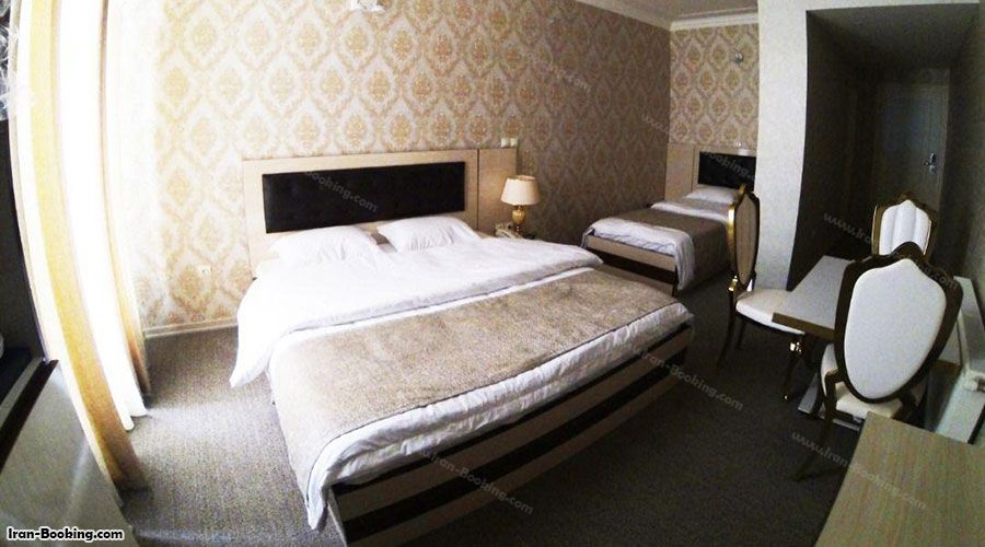 اتاق سه تخته هتل سارای اردبیل
