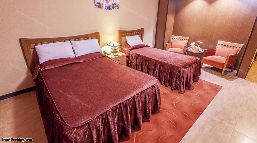 عکس اتاق هتل سفید کنار انزلی