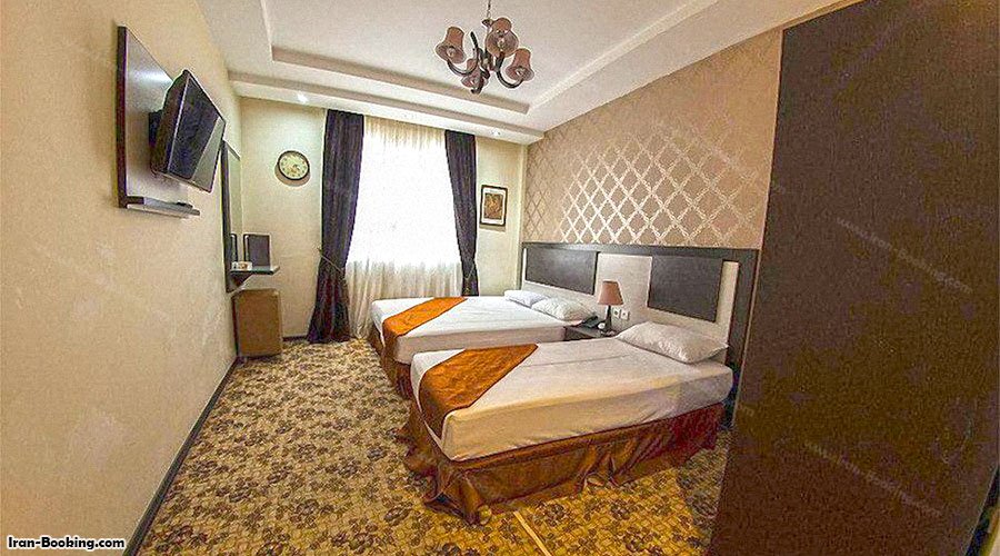 اتاق سه تخته هتل سراج مشهد