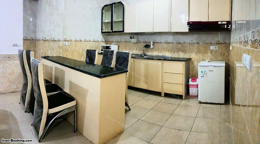 آشپزخانه سوئیت هتل آپارتمان شادناز 2 قشم