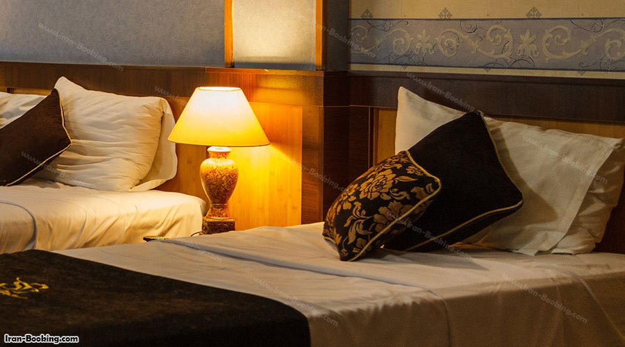 تخت اتاق هتل ستاره اصفهان