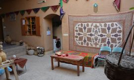 اقامتگاه بومگردی نار تی‌ تی تفت