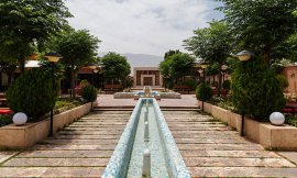 هتل خانه رز کاشان