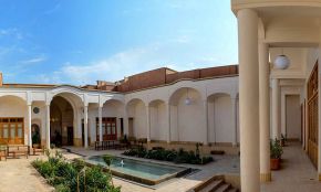 اقامتگاه سرای درب باغ کاشان