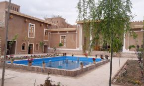 اقامتگاه بومگردی ارگ رادکان چناران