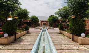 هتل خانه رز کاشان