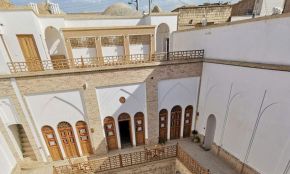 اقامتگاه سنتی سنگ پلوی کاشان