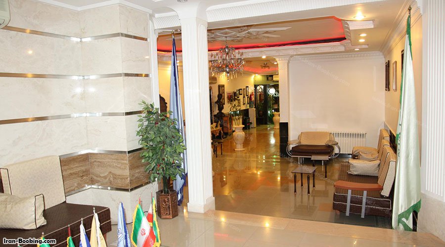فضای لابی هتل طوطیا اصفهان