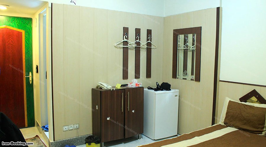 داخل اتاق هتل طوطیا اصفهان