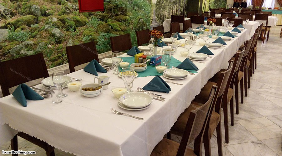 میز رستوران هتل جهانگردی بیرجند