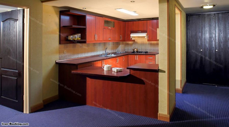 سوئیت هتل جهانگردی میگون