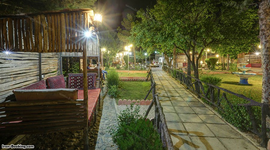 کافه باغ هتل جهانگردی سنندج