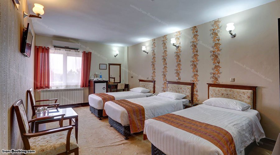 اتاق سه تخته هتل جهانگردی سنندج