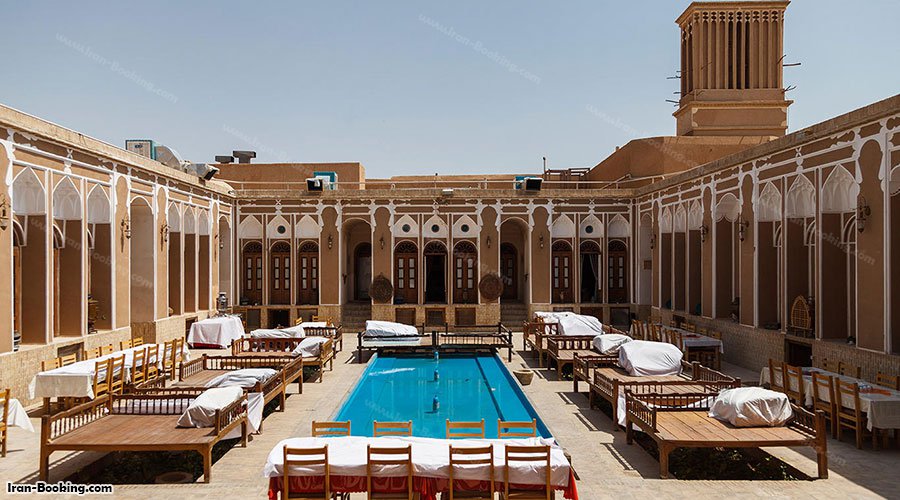 عکس محوطه هتل سنتی مهر یزد