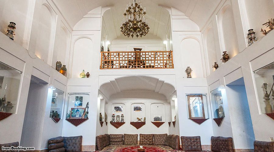 محوطه هتل سنتی والی یزد