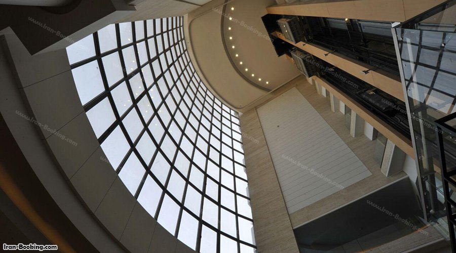 ورودی هتل ونوس پلاس چالوس