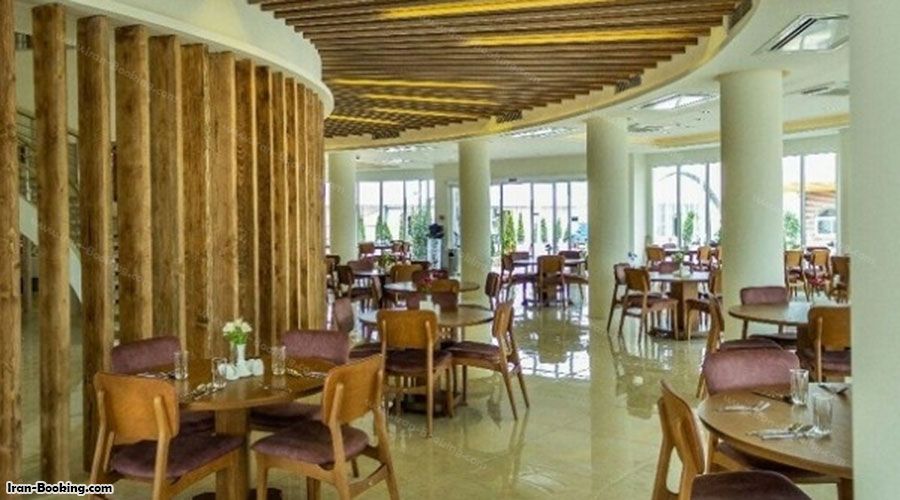 رستوران هتل یاس متین انزلی